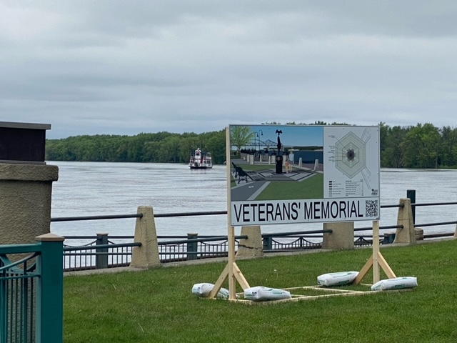 Location of Veteran's Memorial Statue at Riverside Park in La Crosse, WI